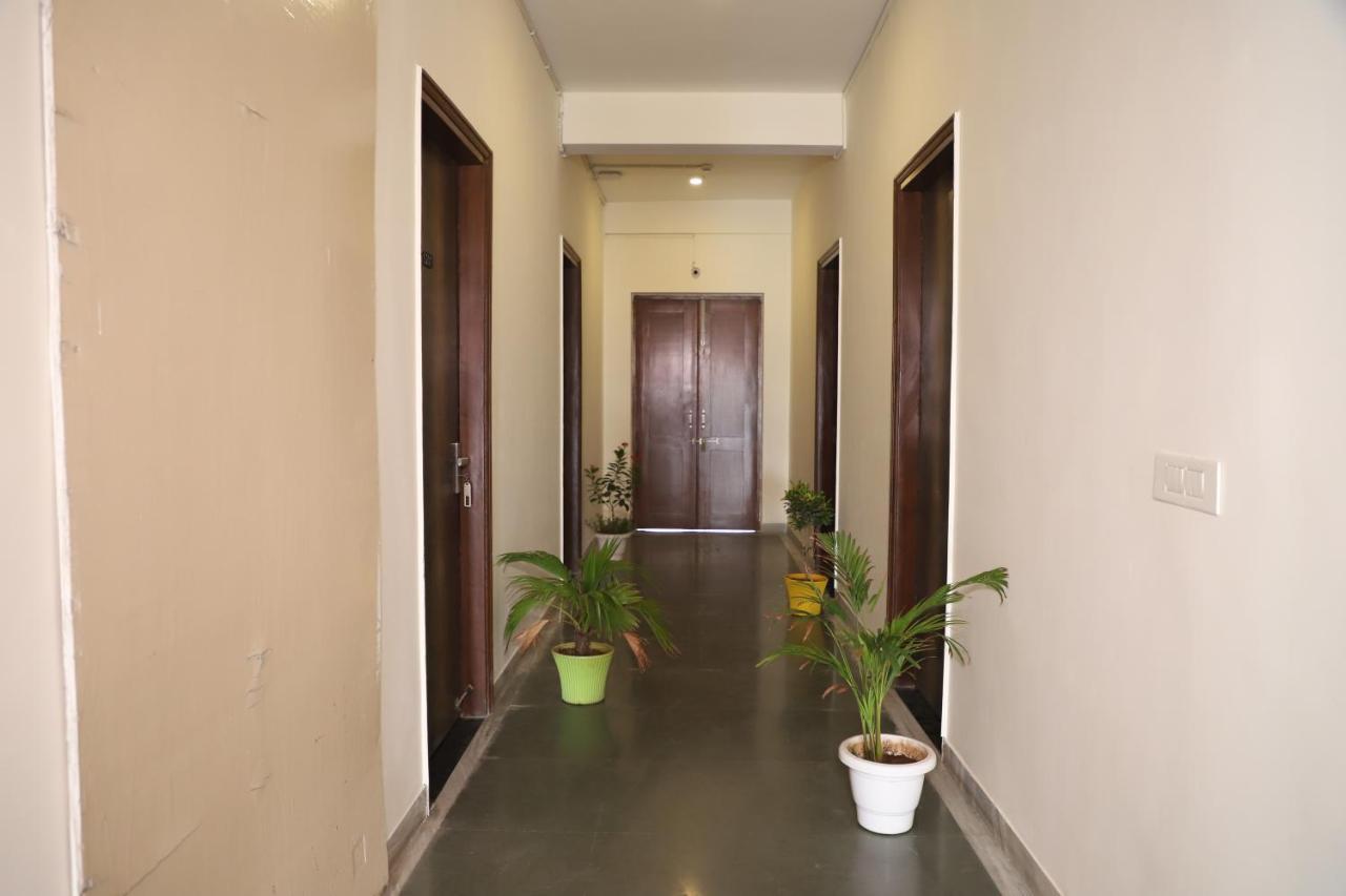 Hotel The York Noida Extérieur photo