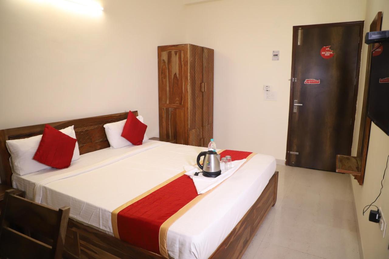 Hotel The York Noida Extérieur photo