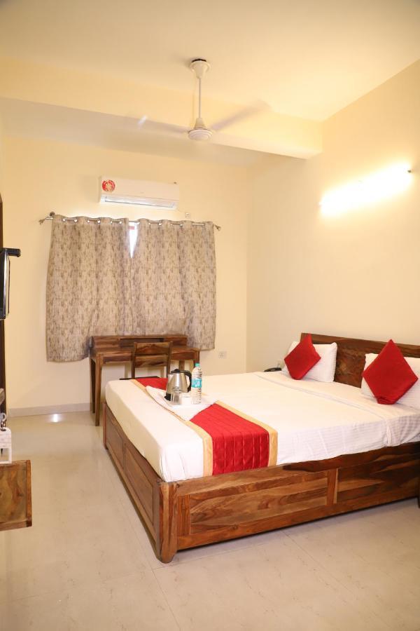 Hotel The York Noida Extérieur photo
