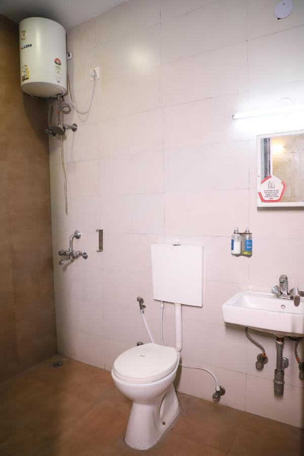 Hotel The York Noida Extérieur photo