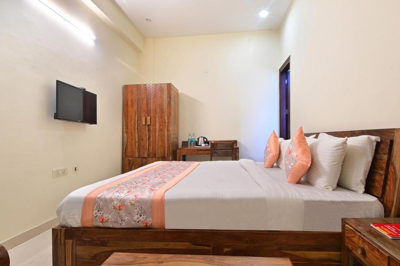 Hotel The York Noida Extérieur photo