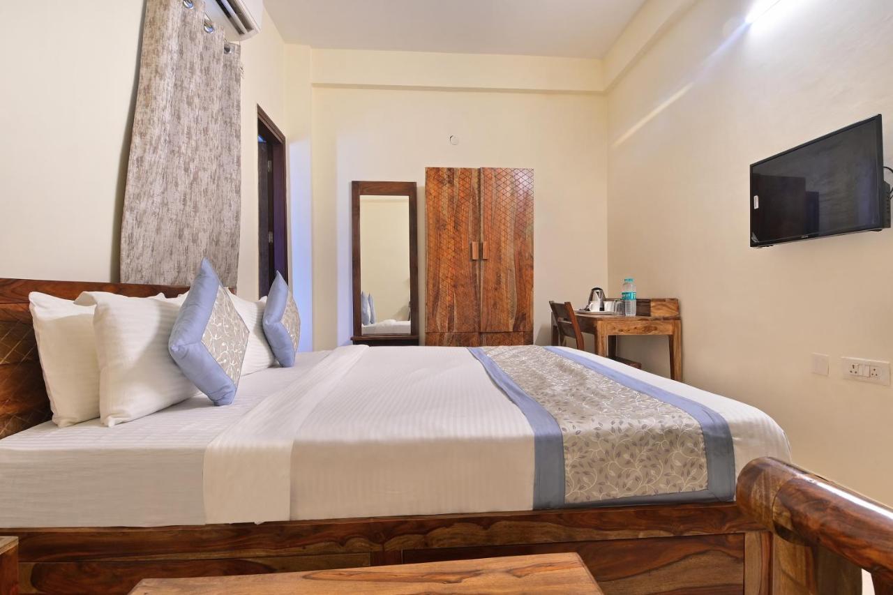 Hotel The York Noida Extérieur photo