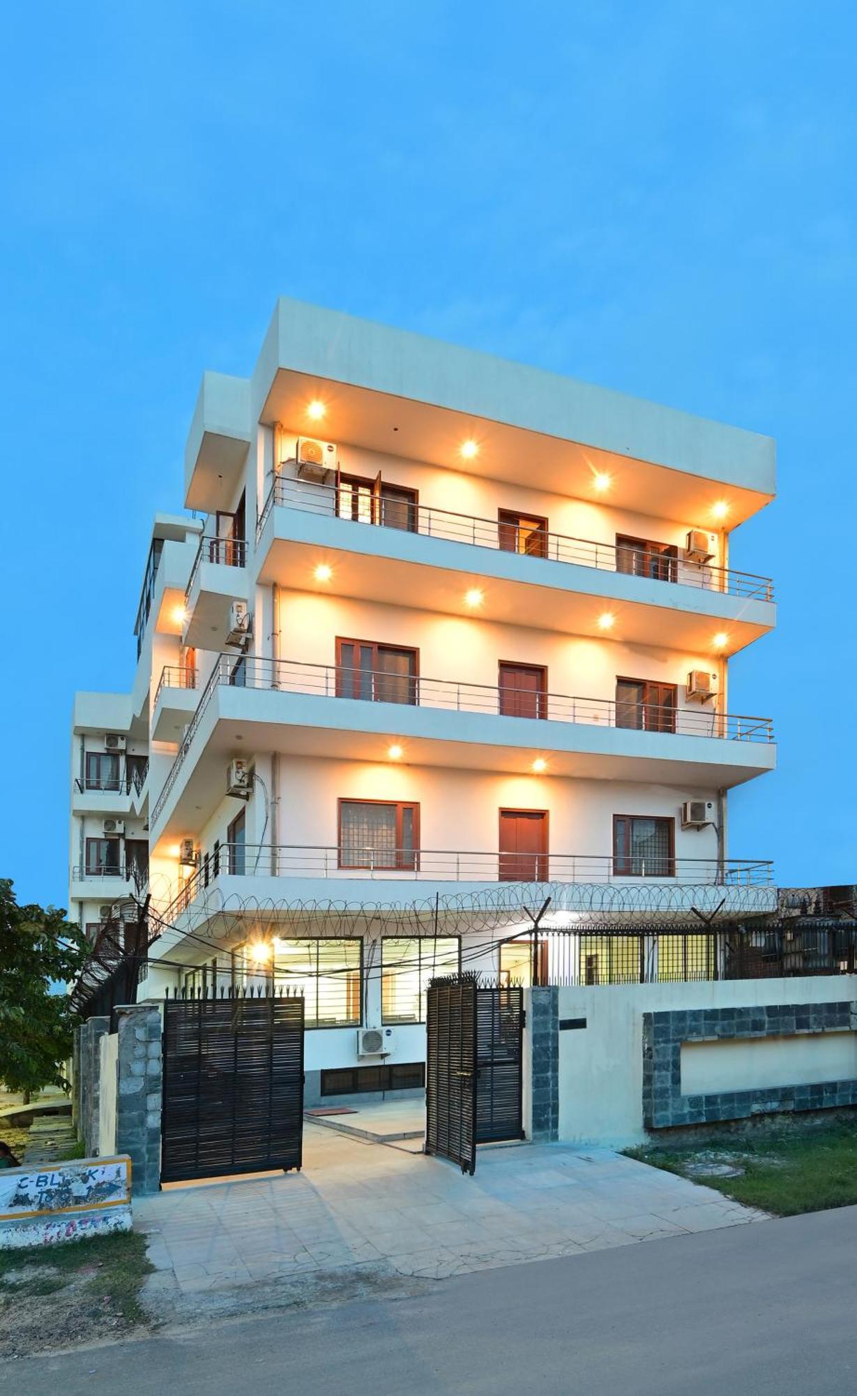Hotel The York Noida Extérieur photo